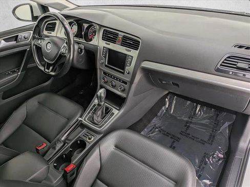 Used 2016 Volkswagen Golf SE w/ Lighting Package FWD image 19