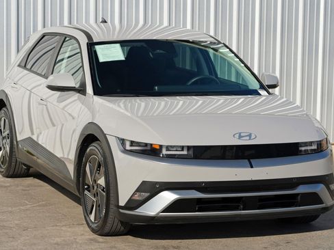 Used 2025 Hyundai Ioniq 5 SE image 50