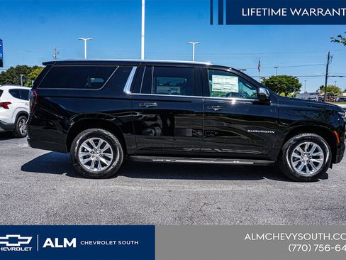 New 2026 Chevrolet Suburban Premier RWD image 10