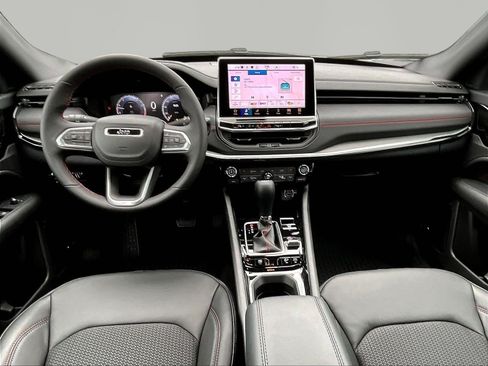 New 2026 Jeep Compass Trailhawk w/ Sun, Sound & Navigation Group AWD/4WD image 10