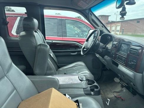 Used 2005 Ford F250 XL AWD/4WD image 6