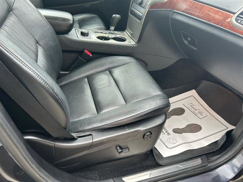Used 2013 Jeep Grand Cherokee Limited image 12