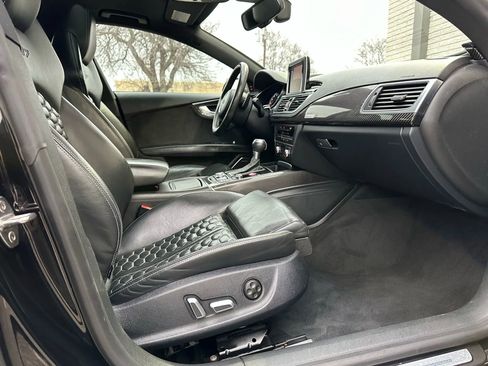 Used 2017 Audi RS 7 Performance w/ Driver Assistance Package image 31