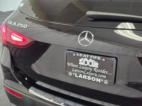Used 2025 Mercedes-Benz GLA 250 4MATIC image 28