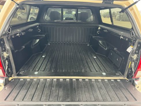 Used 2020 Toyota Tacoma SR image 46