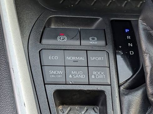 Used 2023 Toyota RAV4 XLE w/ Convenience Package image 16