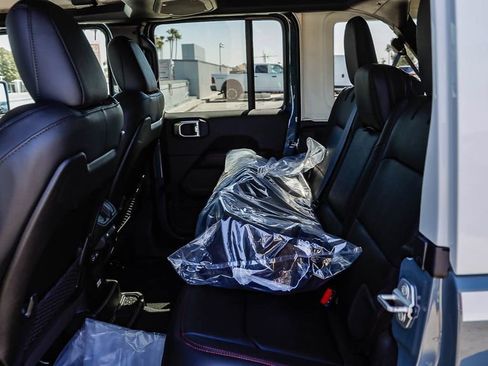 New 2026 Jeep Wrangler Unlimited Rubicon w/ Whitecap Package image 22