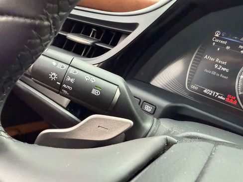 Used 2024 Lexus ES 350 w/ Premium Package FWD image 26