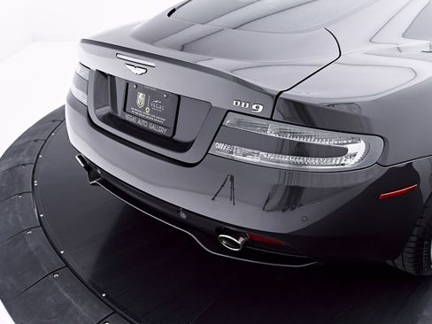 Used 2014 Aston Martin DB9 Coupe RWD image 32