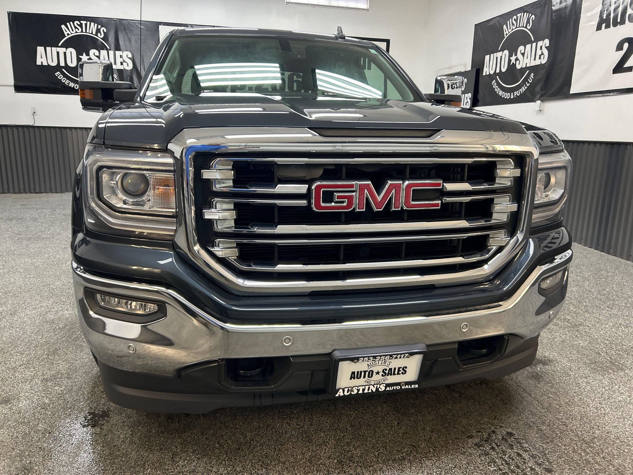 Used 2017 GMC Sierra 1500 SLT w/ SLT Premium Package AWD/4WD image 2