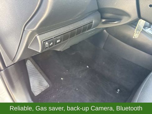 Used 2025 Toyota Corolla LE FWD image 19