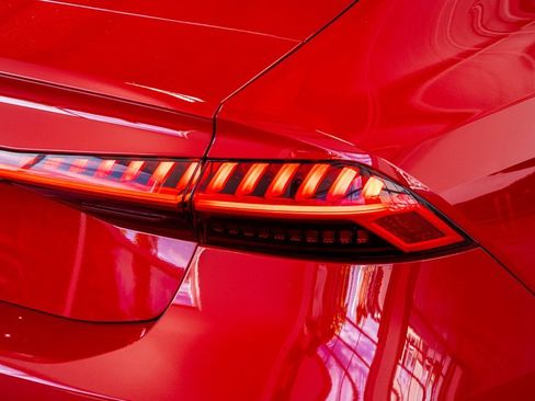 Used 2022 Audi S7 Prestige w/ Prestige Package image 27