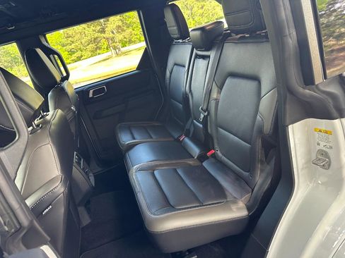 Used 2025 Ford Bronco Outer Banks image 16