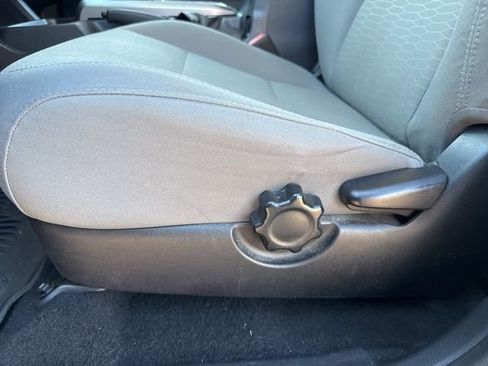 Used 2019 Toyota Tacoma SR5 image 21