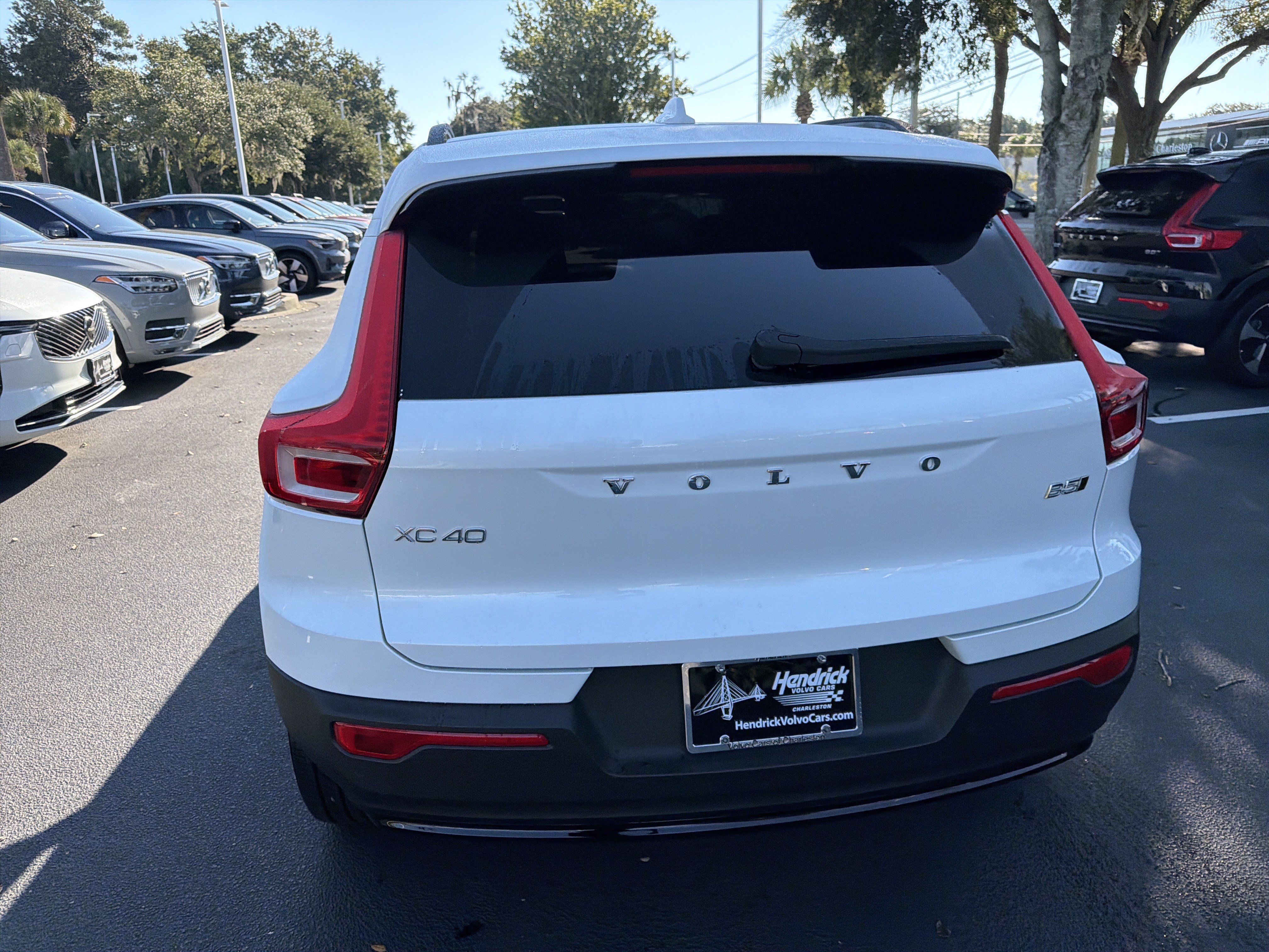 Used 2024 Volvo XC40 B5 Plus w/ Protection Package Premier AWD/4WD image 12