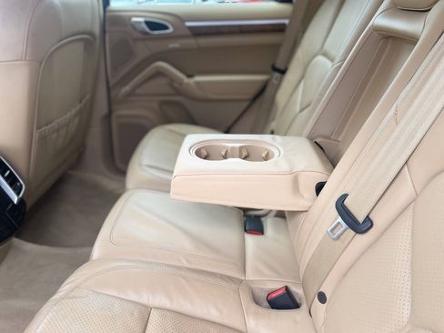 Used 2012 Porsche Cayenne AWD/4WD image 25