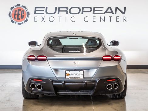 Used 2021 Ferrari Roma RWD image 9