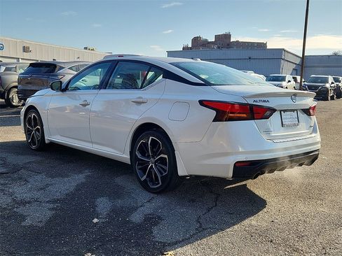 Certified 2023 Nissan Altima 2.5 SR w/ SR Premium Package image 5