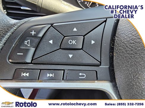 Used 2025 Nissan Sentra SV FWD image 21