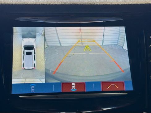 Used 2019 Cadillac Escalade ESV Luxury RWD image 16