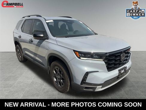 Used 2025 Honda Pilot TrailSport image 7