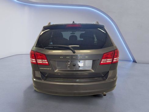 Used 2016 Dodge Journey SE image 6