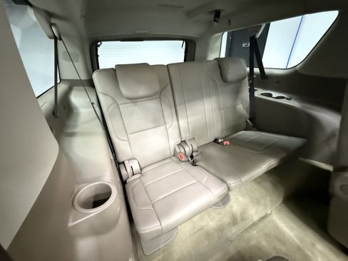 Used 2017 Chevrolet Suburban Premier image 30