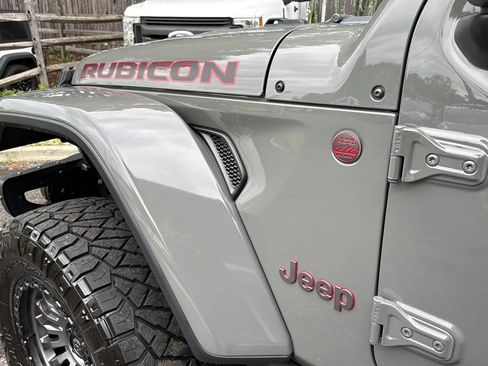 Used 2023 Jeep Gladiator Rubicon w/ LED Lighting Group AWD/4WD image 41