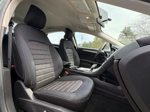 Used 2016 Ford Fusion SE image 32