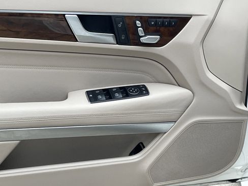 Used 2017 Mercedes-Benz E 400 Cabriolet image 23