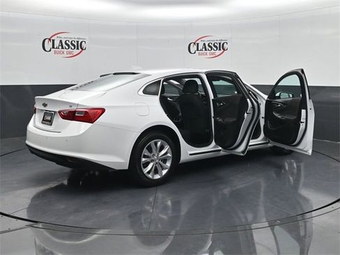 Used 2024 Chevrolet Malibu LT image 33