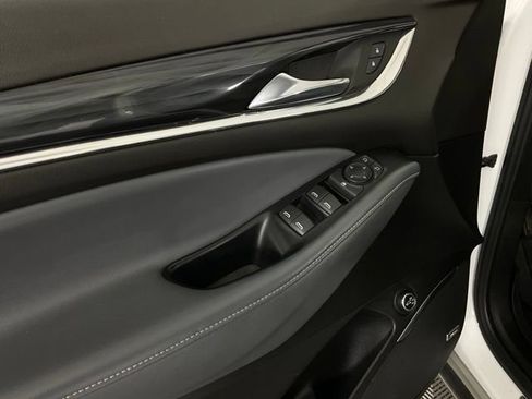 Used 2020 Buick Enclave Essence w/ Sound and Sites Package FWD image 28