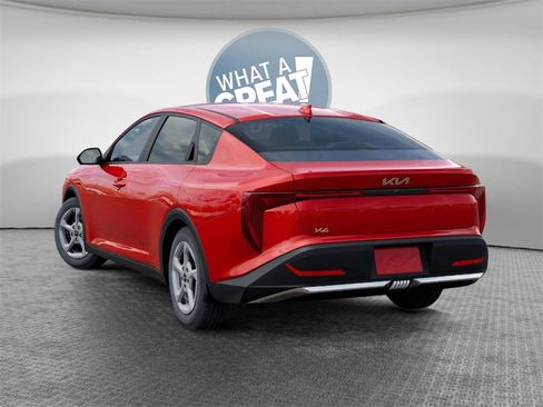 New 2025 Kia K4 LXS image 4