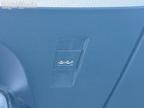 Used 2022 Toyota Corolla LE image 22