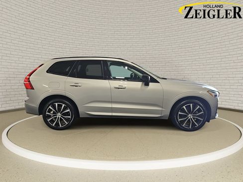 Used 2023 Volvo XC60 B5 Plus w/ Climate Package AWD/4WD image 4