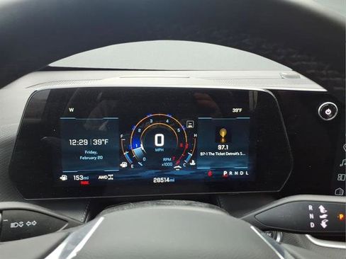 Certified 2025 Chevrolet Equinox LT w/ Convenience Package II image 11