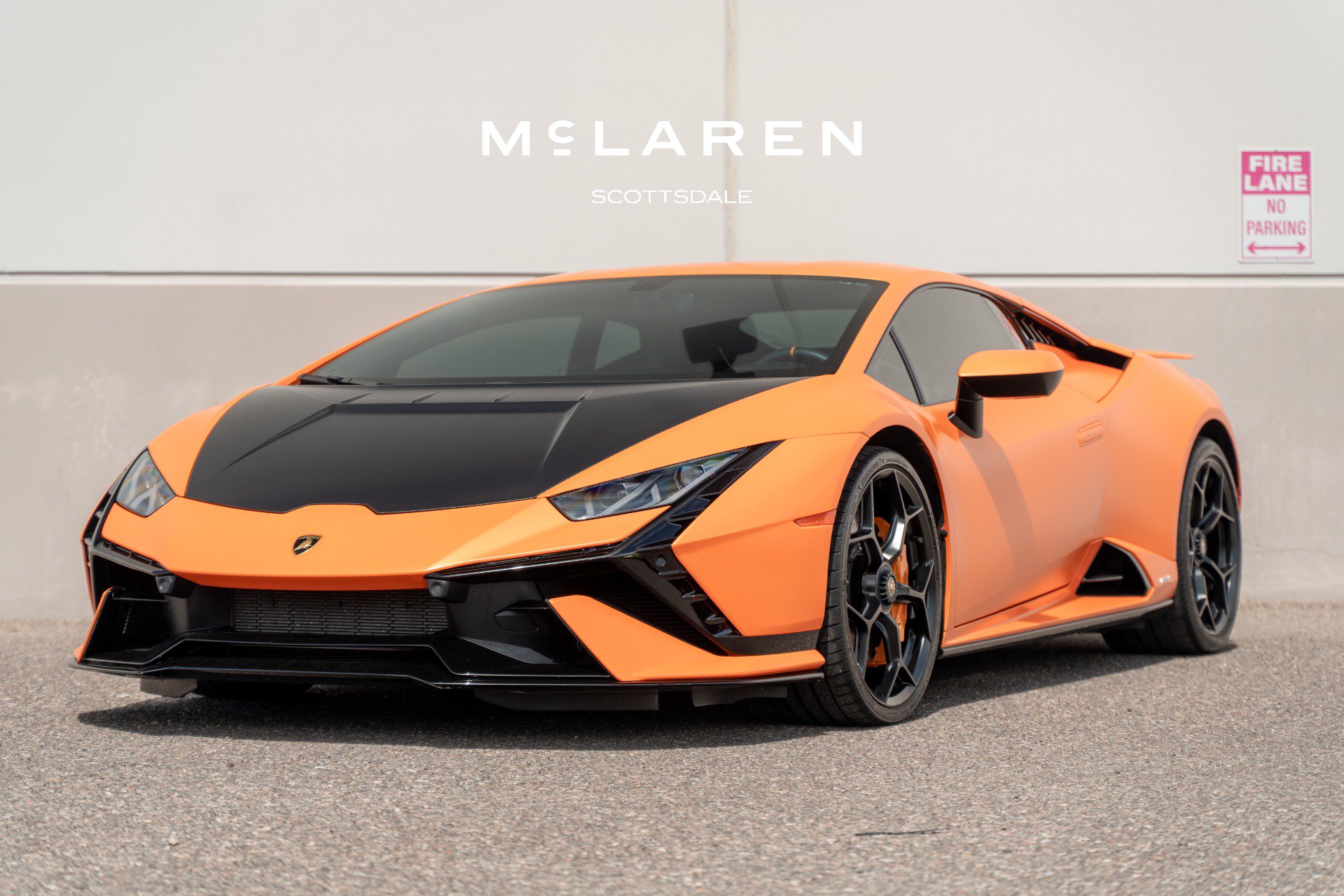 Used 2024 Lamborghini Huracan Tecnica RWD image 3