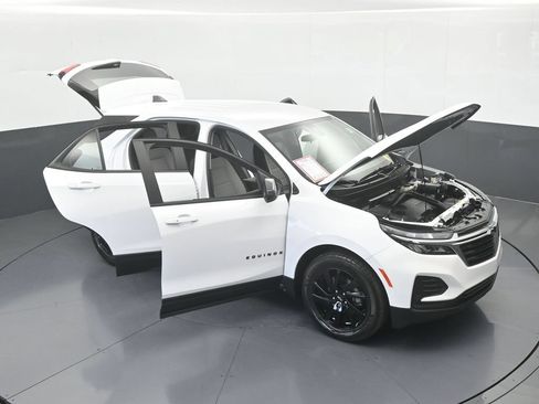Used 2024 Chevrolet Equinox LS w/ Sport Edition FWD image 61