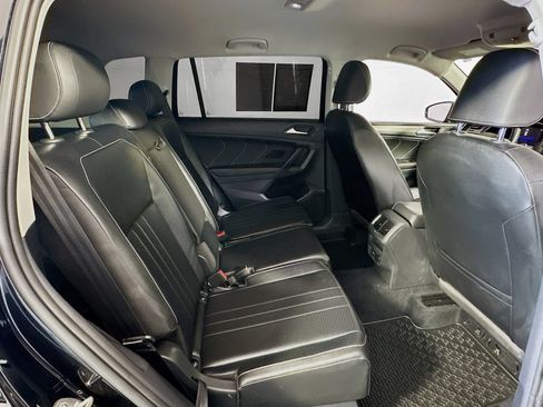 Used 2022 Volkswagen Tiguan SE AWD/4WD image 30