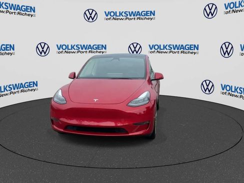 Used 2023 Tesla Model Y Long Range AWD/4WD image 3
