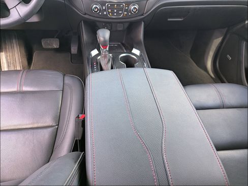 Used 2023 Chevrolet Traverse RS AWD/4WD image 14