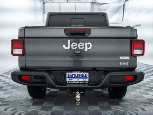 Used 2022 Jeep Gladiator Overland w/ Popular Equipment Package AWD/4WD image 6