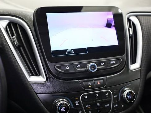 Used 2023 Chevrolet Malibu LT image 21