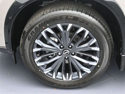 New 2025 Nissan Rogue Platinum w/ Platinum Premium Package image 7