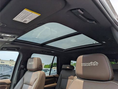 Used 2023 Chevrolet Tahoe High Country AWD/4WD image 35