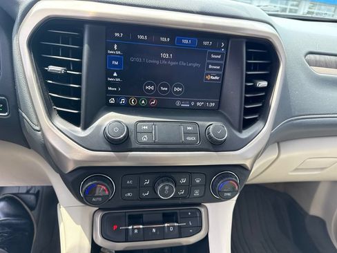 Used 2021 GMC Acadia Denali w/ Denali Ultimate Package AWD/4WD image 9