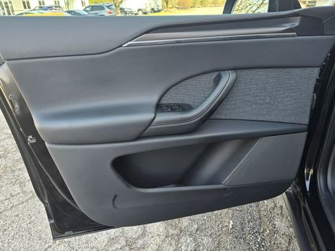 Used 2023 Tesla Model X Plaid image 25