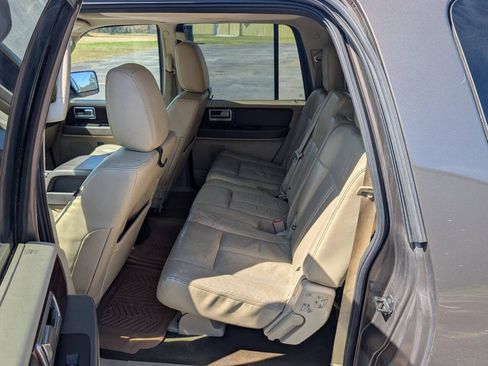 Used 2015 Lincoln Navigator L 2WD w/ Equipment Group 101A Reserve image 24