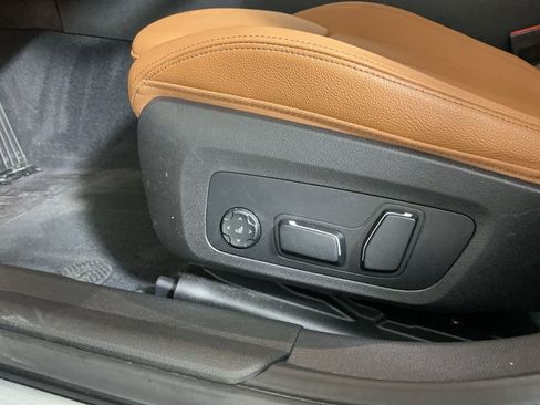 Certified 2025 BMW 330i xDrive Sedan w/ M Sport Package image 22