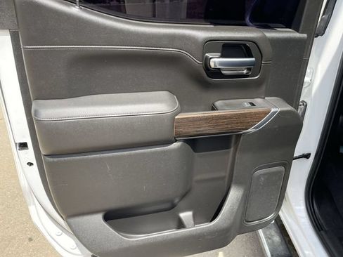 Used 2019 GMC Sierra 1500 SLE w/ SLE Value Package AWD/4WD image 12